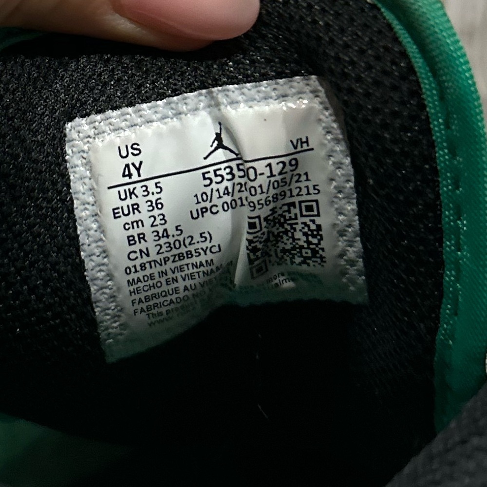 Air Jordan 1 low 💚🖤 - Picture 4 of 4